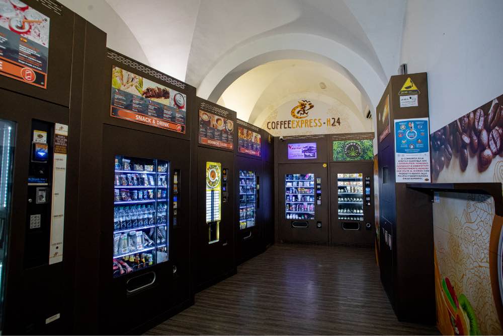 02 | POINT VENDING H24 Che Maria