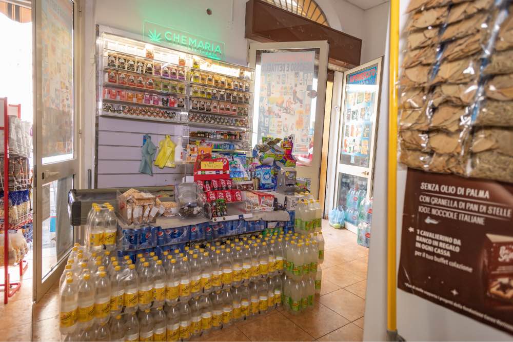 01 | POINT/FRANCHISING Che Maria